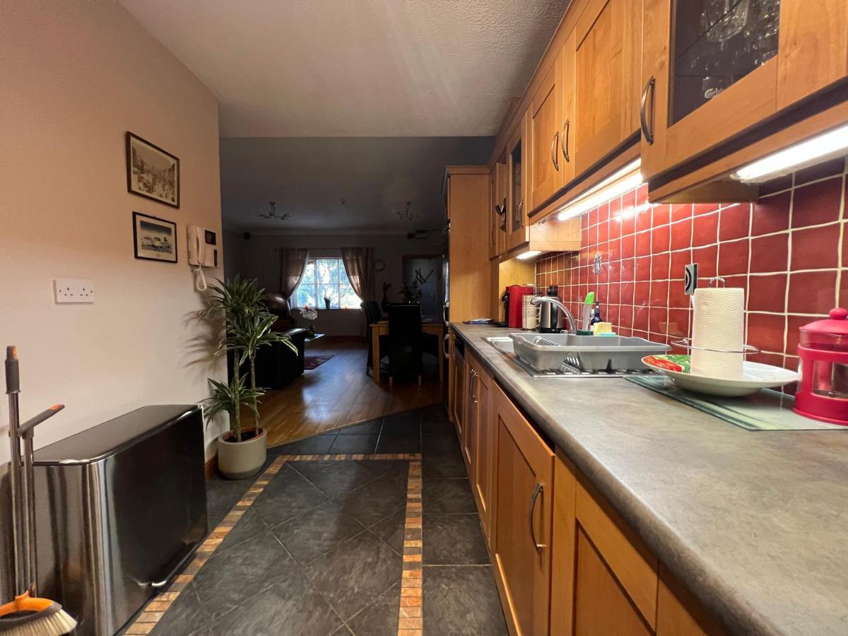 Fernway Residence Entire Property Κορκ Εξωτερικό φωτογραφία
